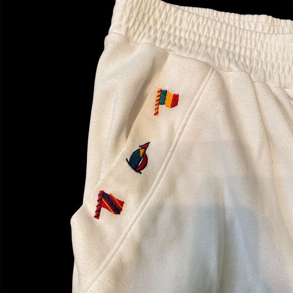 Bundle of 2 Large White Shorts PolyCotton Nautical Elastic Waist Wide 7" inseam - Picture 11 of 13